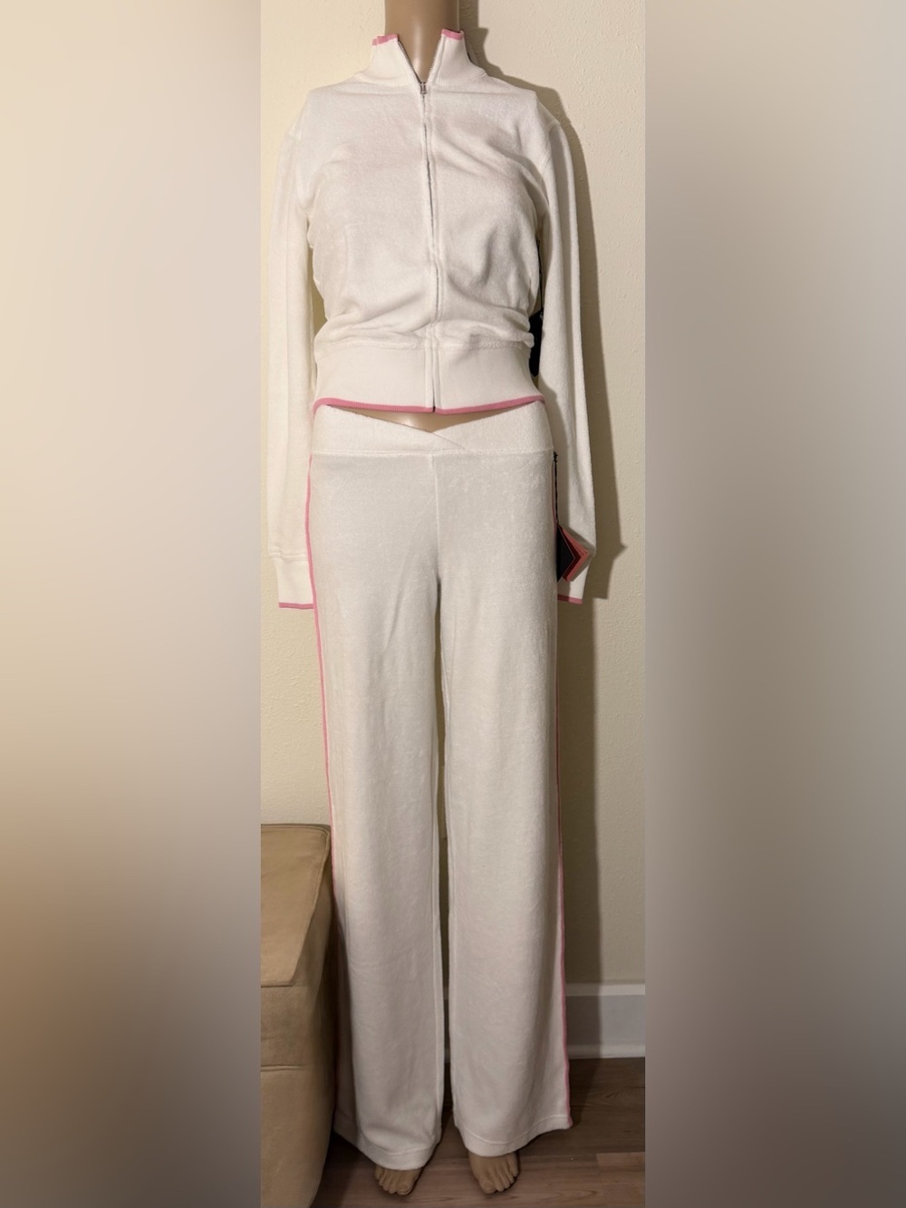 NWT 2001 Ralph Lauren “ PINK PONY” Sweatsuit - Small  added pics.